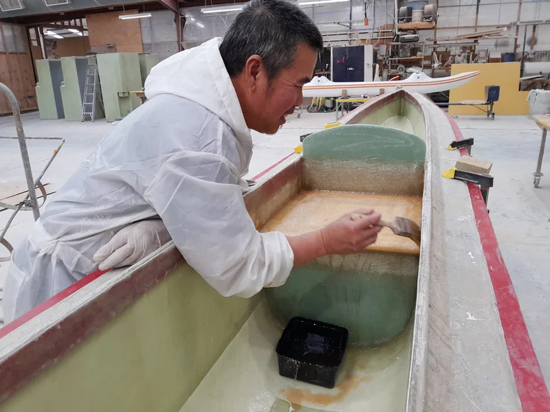 Holopuni canoe manufacture