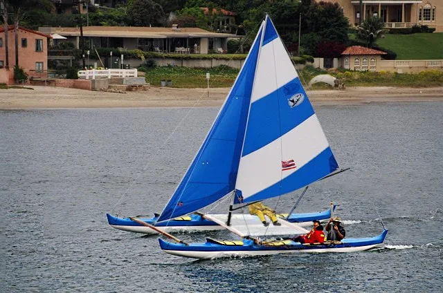 Holopuni canoe