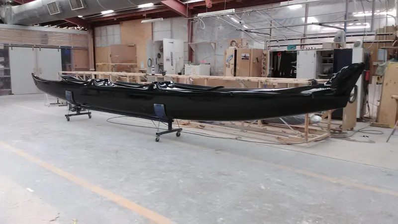 Holopuni canoe