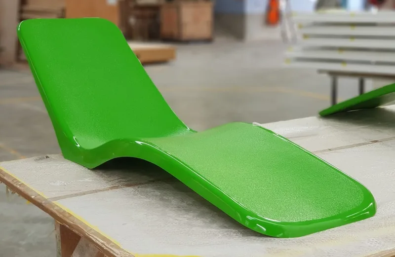 Banana sun lounger in colour: green